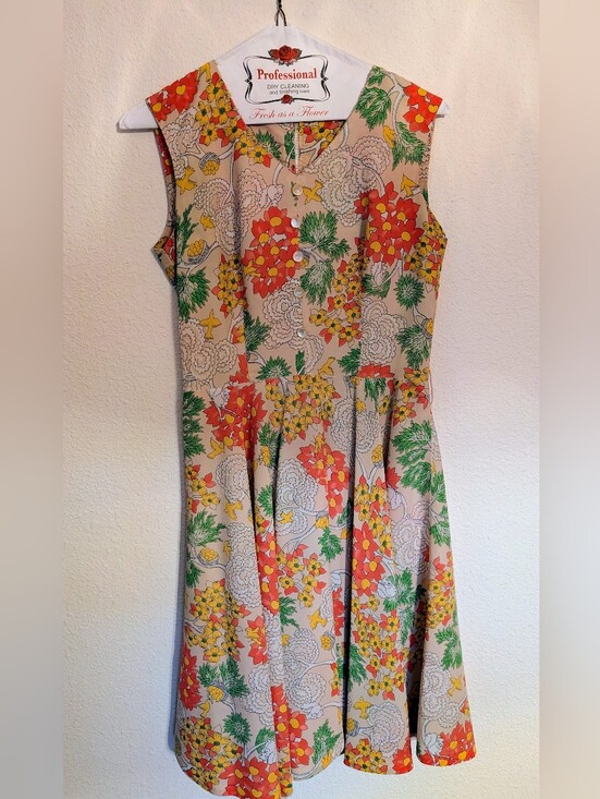 Dresses & Skirts - Vintage Handmade 1960s Dress With Squirrels And Flowers